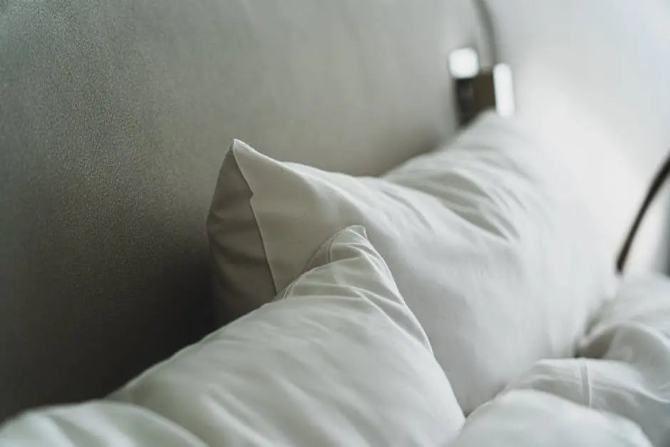 Achieving Cozy Elegance with Pillows for Your Home